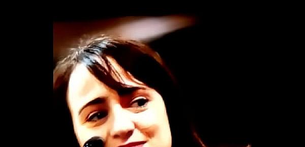  Hot 31yo Mara Wilson cum tribute